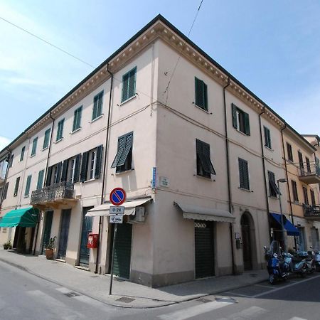 La Viareggina Hotel Viareggio Kültér fotó