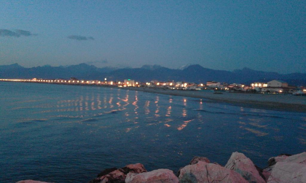La Viareggina Hotel Viareggio Kültér fotó