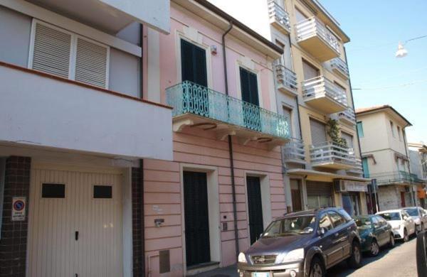 La Viareggina Hotel Viareggio Szoba fotó